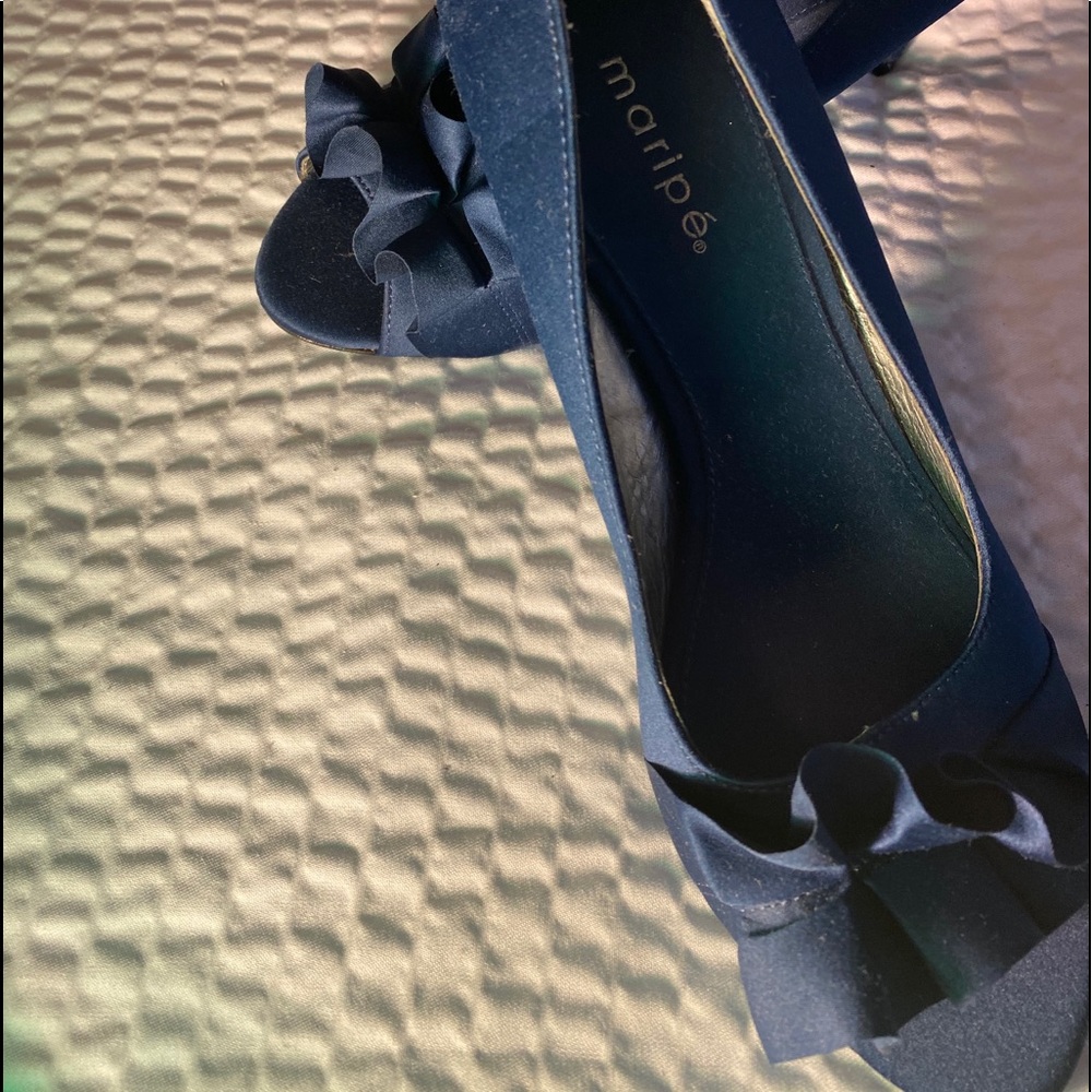 Ladies Blue Satin Maripe  Step In Opened Toe Pumps